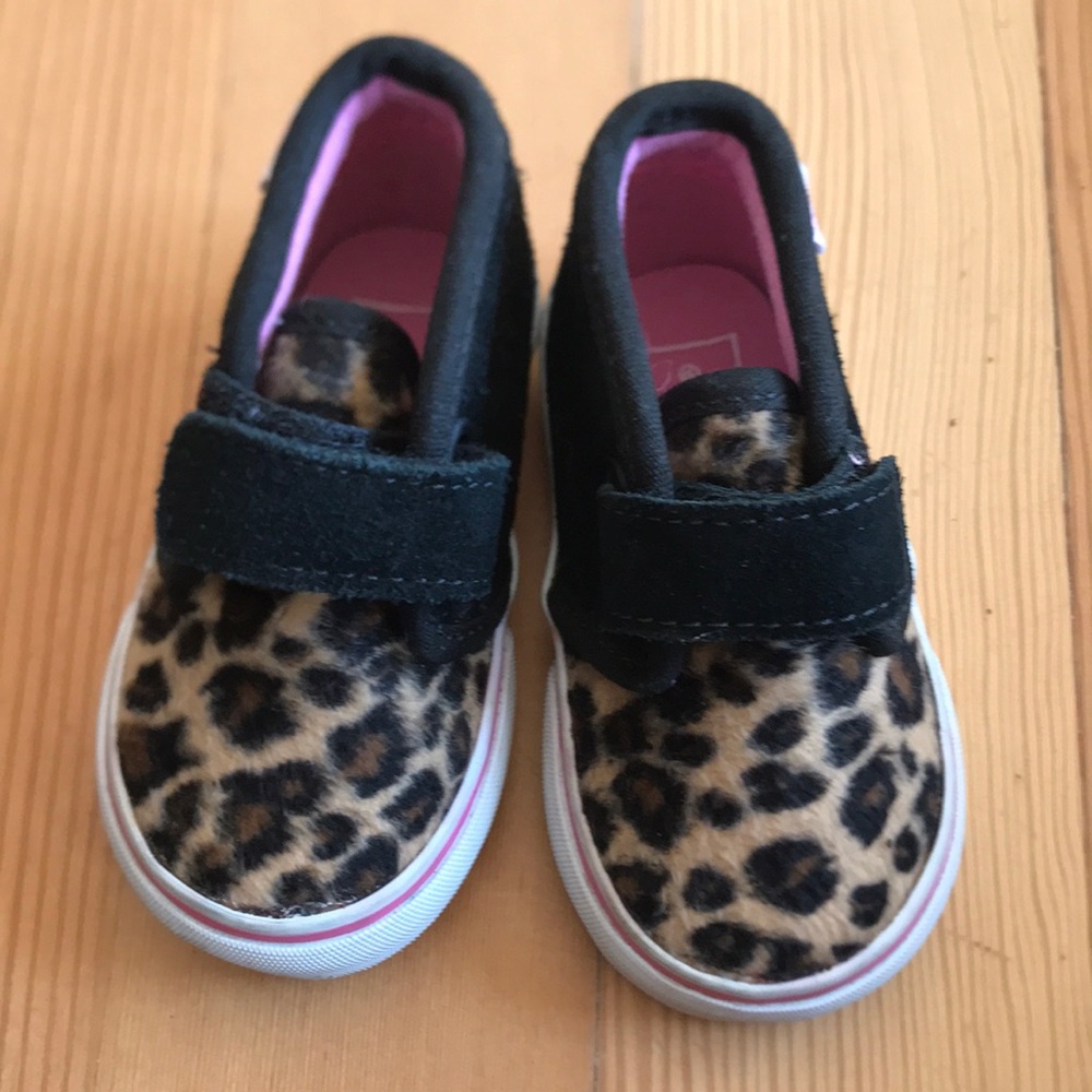 Baby girl leopard shoes